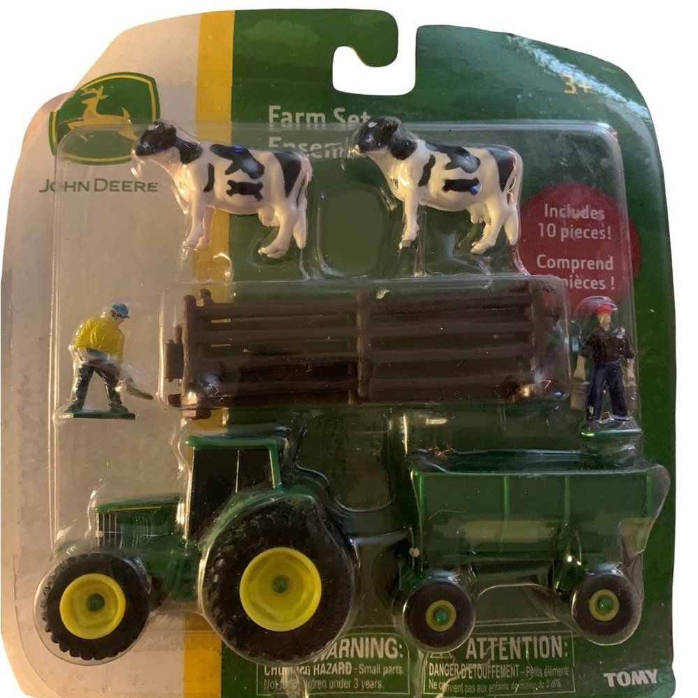 John Deere Farm Set Tractor Trailer Cows Figures 10pc Toy TOMY 3+ Licensed Toy